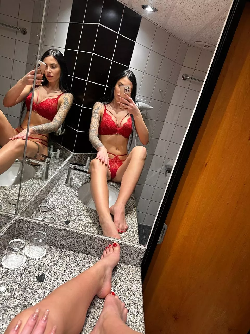 Hotel Mirror