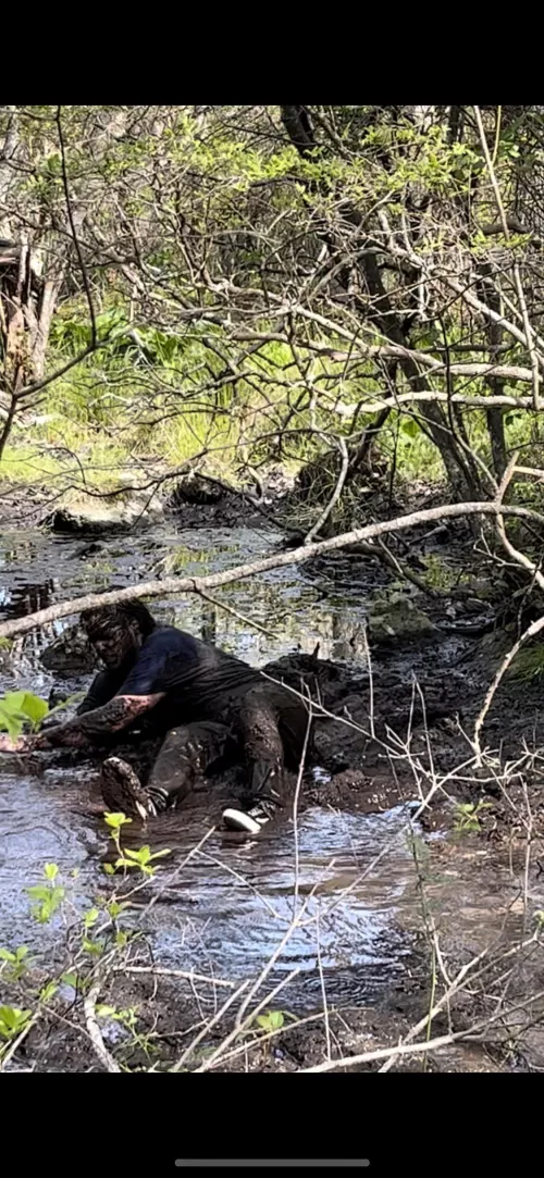 I wish it was a pig pen 😭🐷