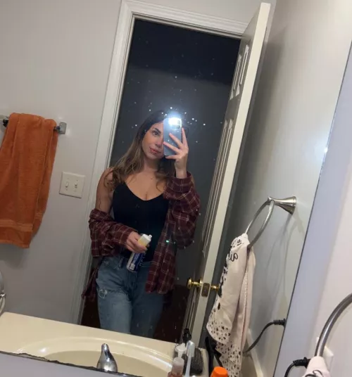 Just got home from the bars, who wants to get freaky on facetime😈