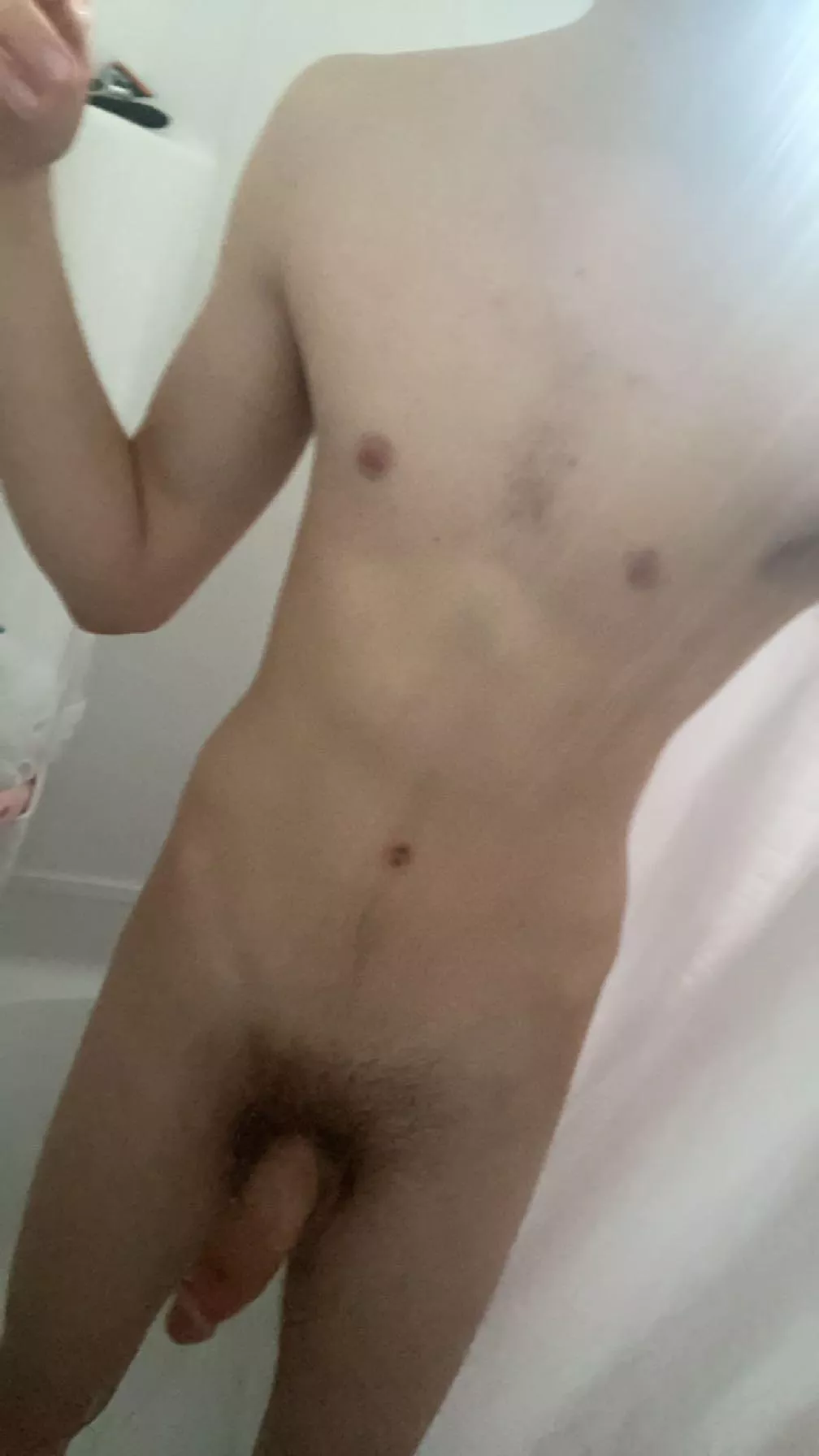 (M) 18, 6’3, 150lbs. Rate?