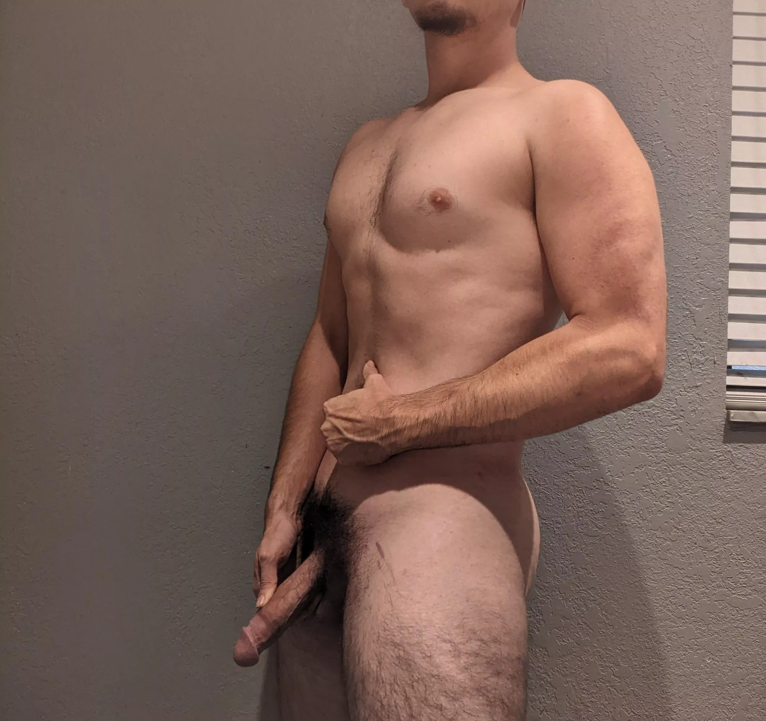 M 19 age virgin needs to fuck dm me 