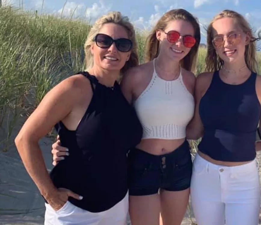 Mother or Daughters [3]