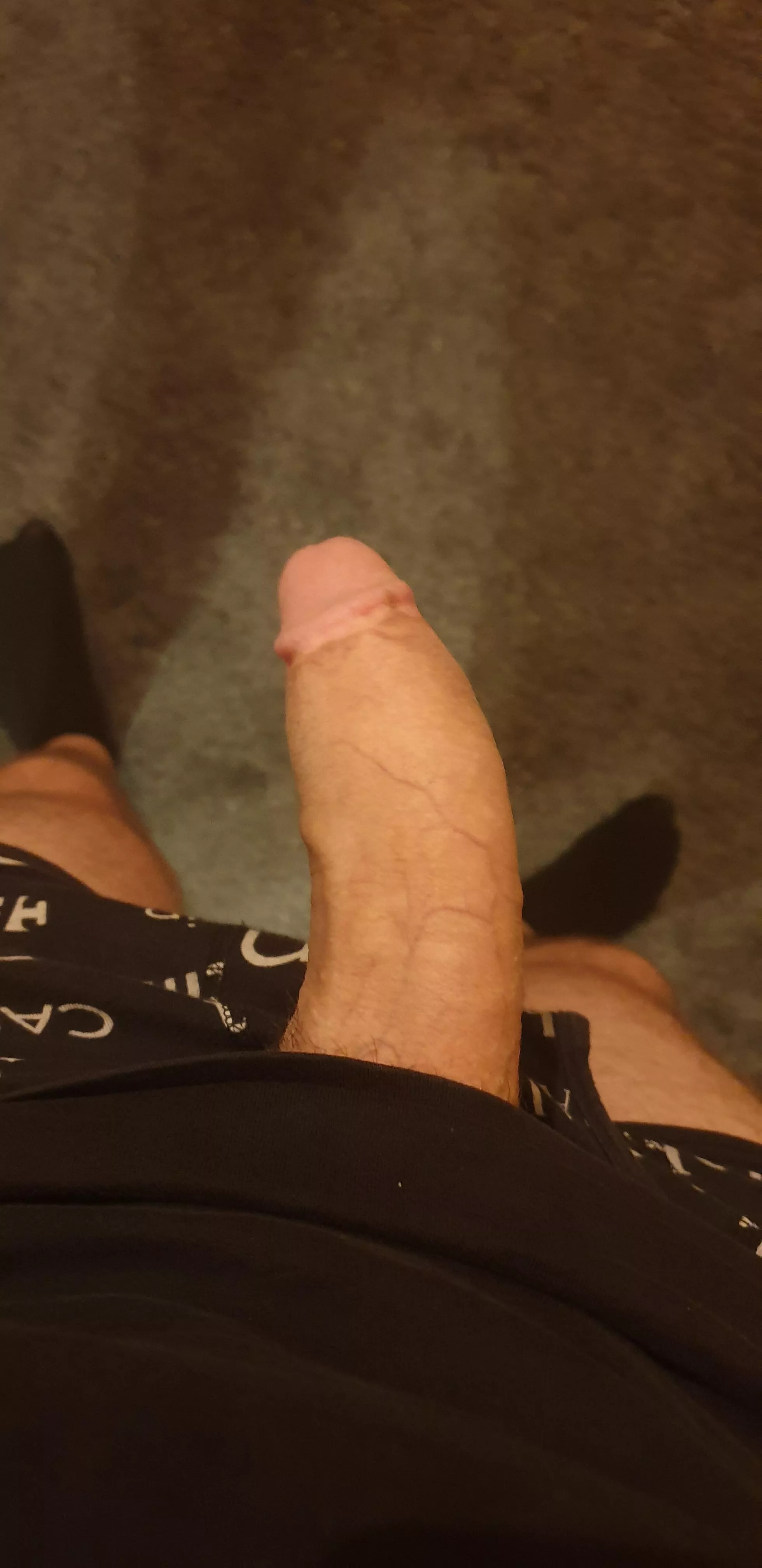 Never gotten my dick sucked by a guy before 😌