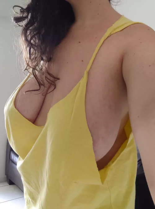 Oops, I made a very deep cut customizing the t-shirt 👀