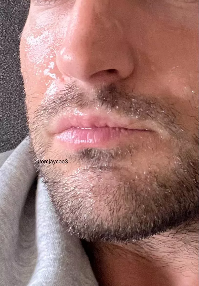 POV of the remnants of your cum that still glaze my nose and cheeks and beard after our heated cumkiss 😍🥰😘