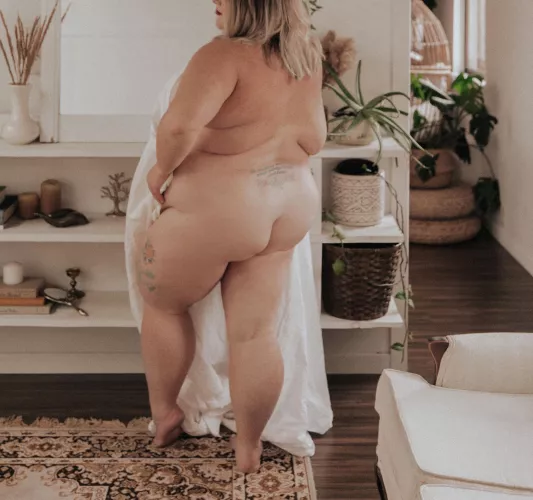 Ready to be bent over … 🥵 DMs always open 