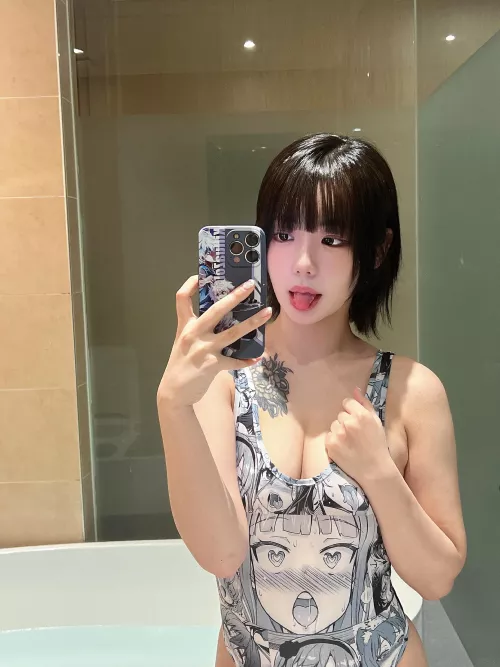 Say hi if you'd date me after class