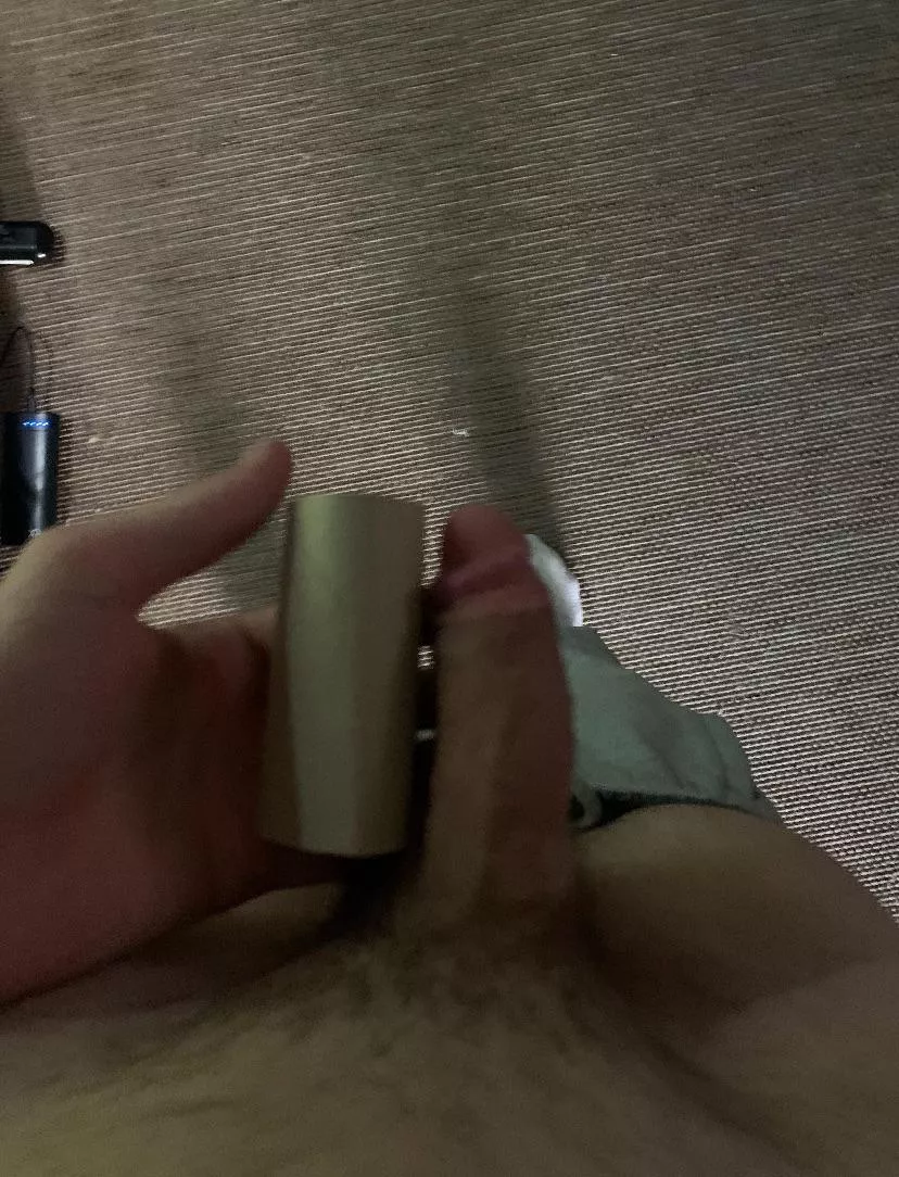 some hung guys wanna compare to a 19yo and lose