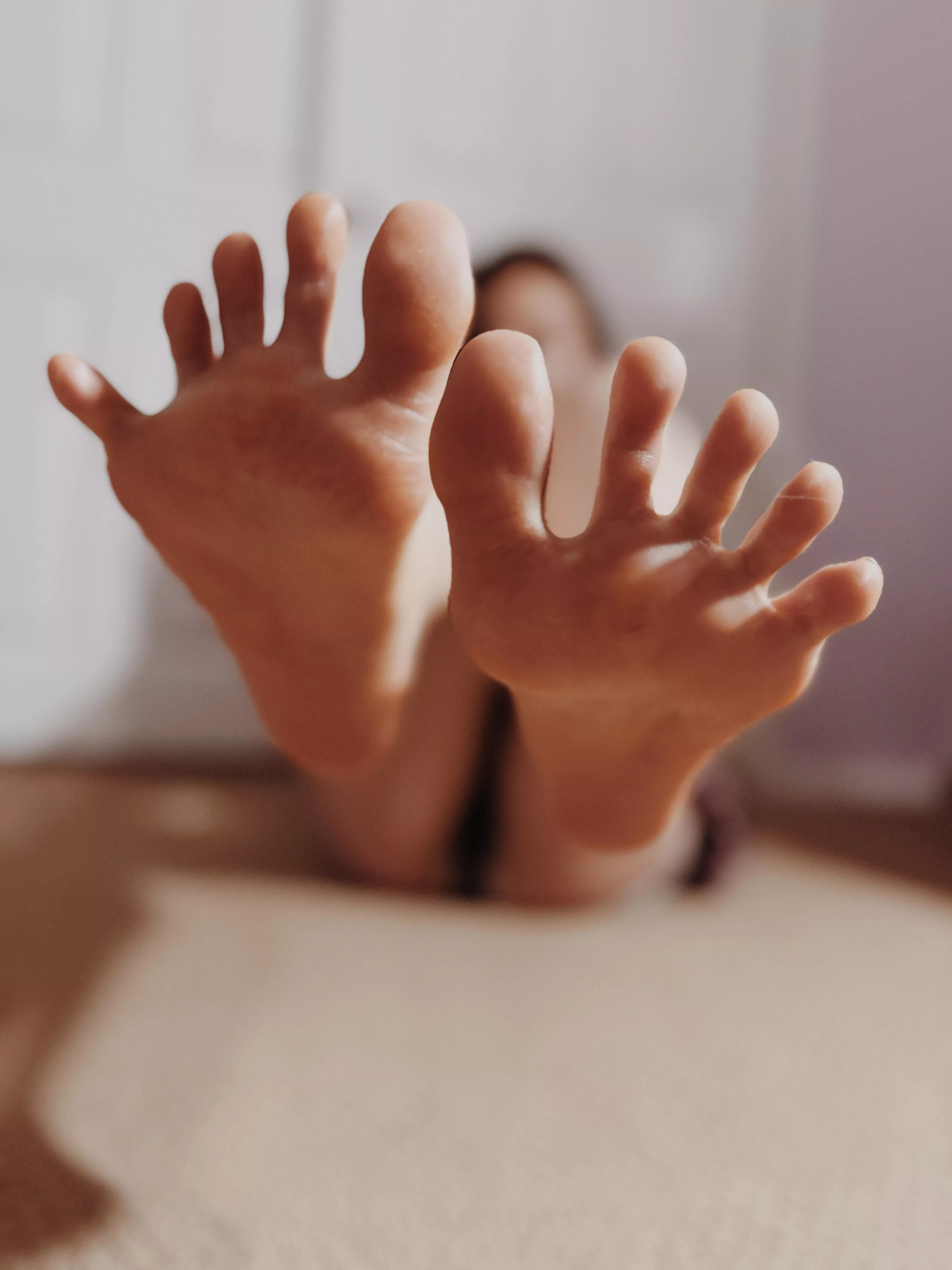 Sry all you get to see are my dirty toes in your face