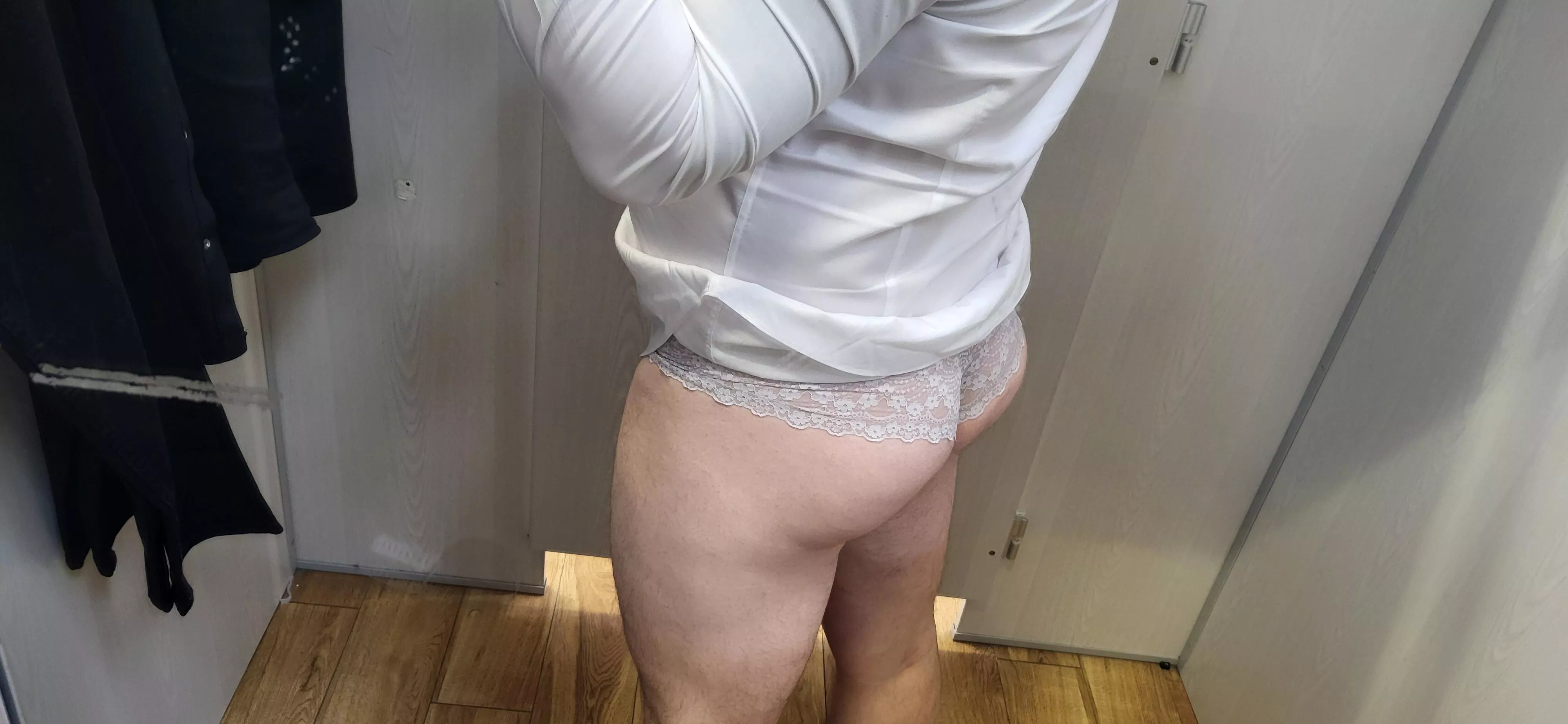 Trousers split - emergency shopping