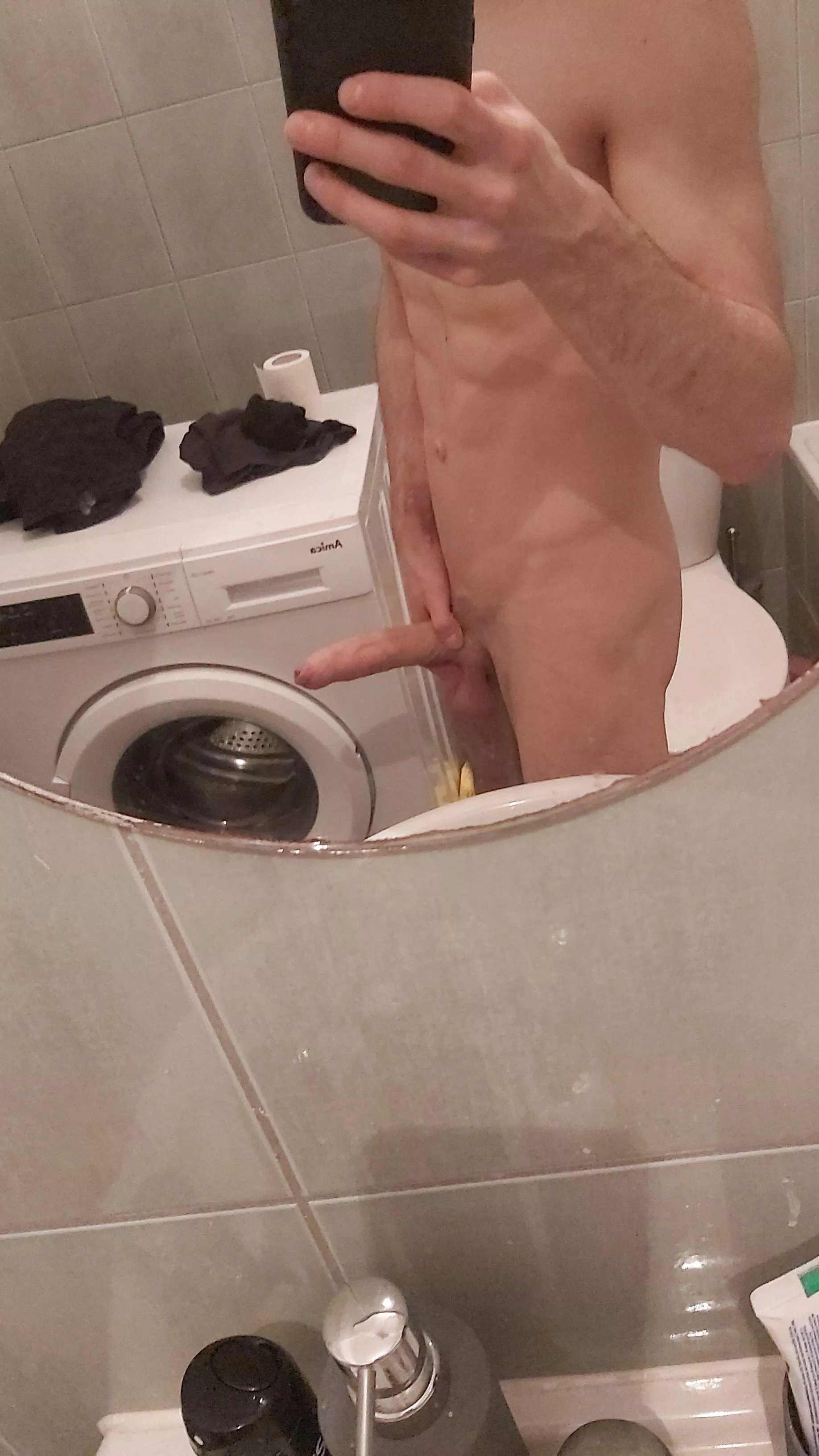 Wanna see how i cum?