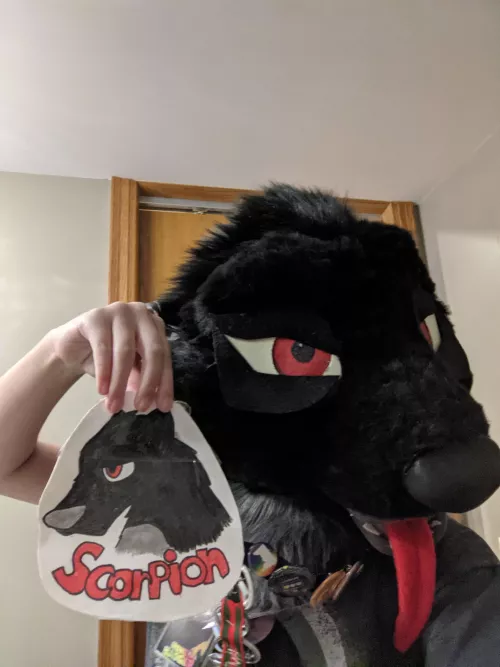 Wanted to show off a fursuit badge I made for my fursuit 