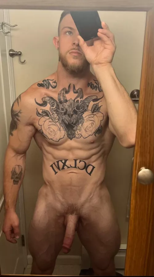 What’s people’s obsession with my legs? 🤔 😅