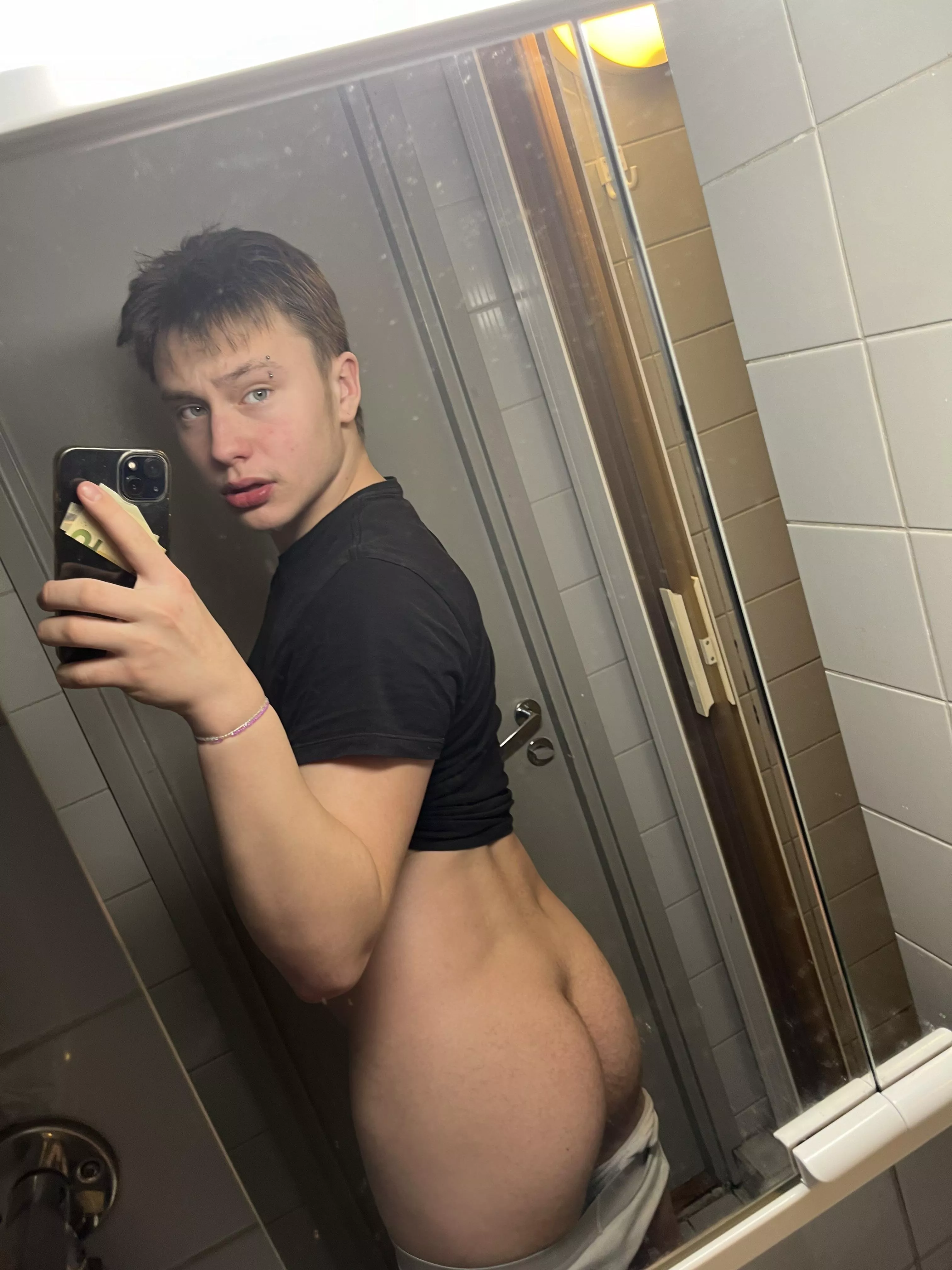 Would you slap my 18yo butt?