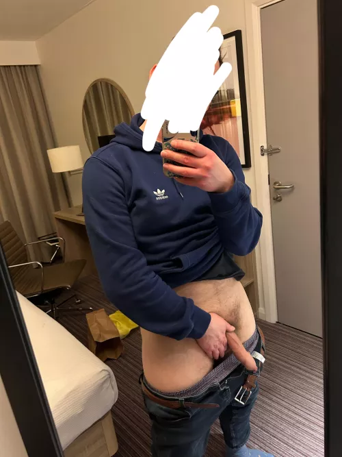 29 UK. I love exposing myself to guys. I show face. timj.1994