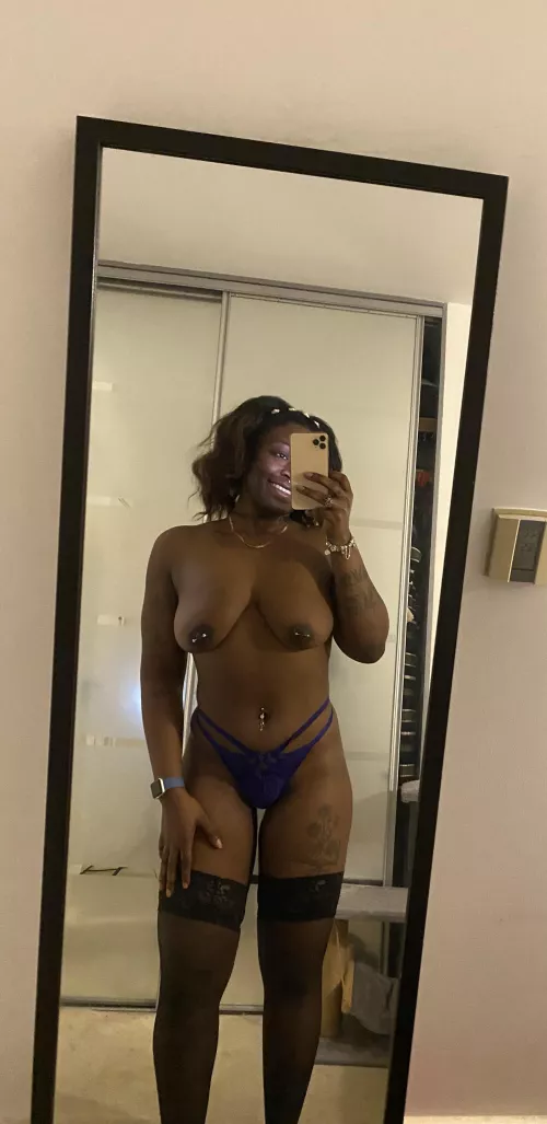 A little smile to brighten your day💜