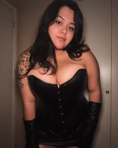 Any leather lovers here?