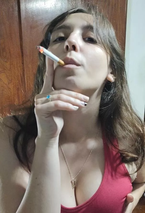 Do you like how red are the embers on my cigarette baby? 🥰🚬😈