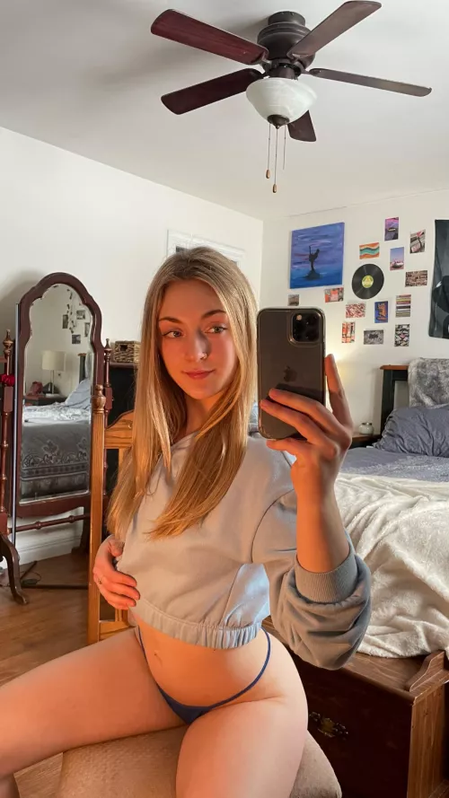 do you want this kind of sexy selfie every morning