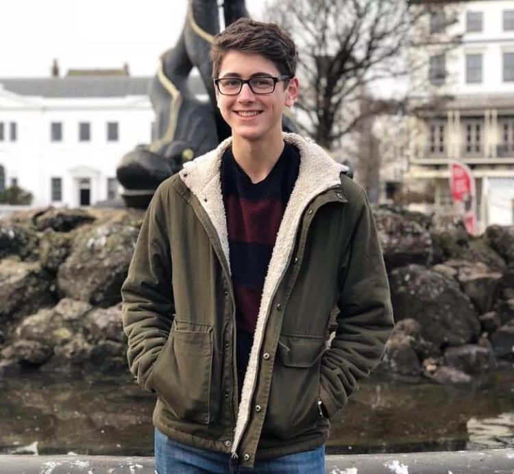 does it look like I’m 8.3 lol