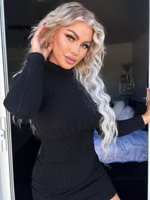 Does this dress look good on me?