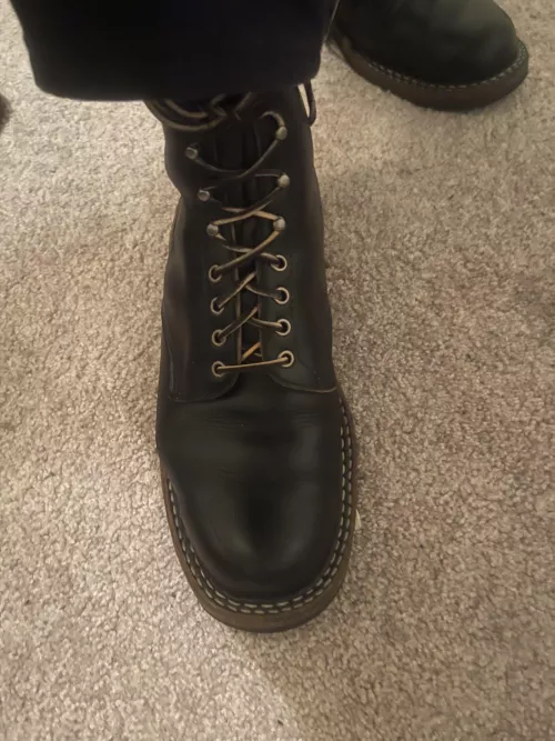 Got my first pair of whites. Is the spacing of the laces supposed to be this close? Or are they too big? 