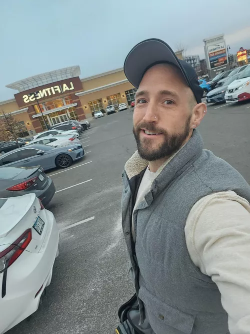 Happy Monday! Sending you all the love and good vibes for a great day! 