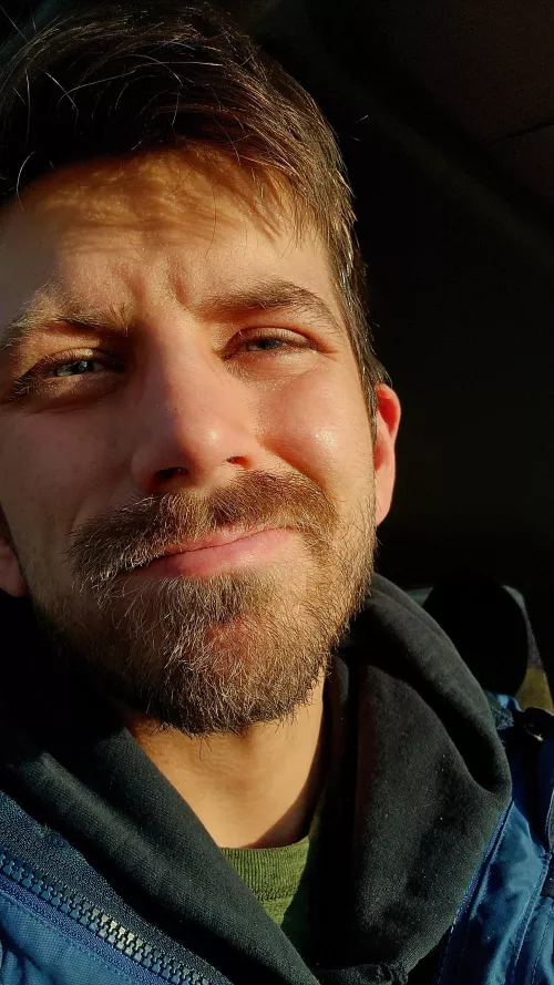 Here's to another shitty work week 🙃 come save me would ya