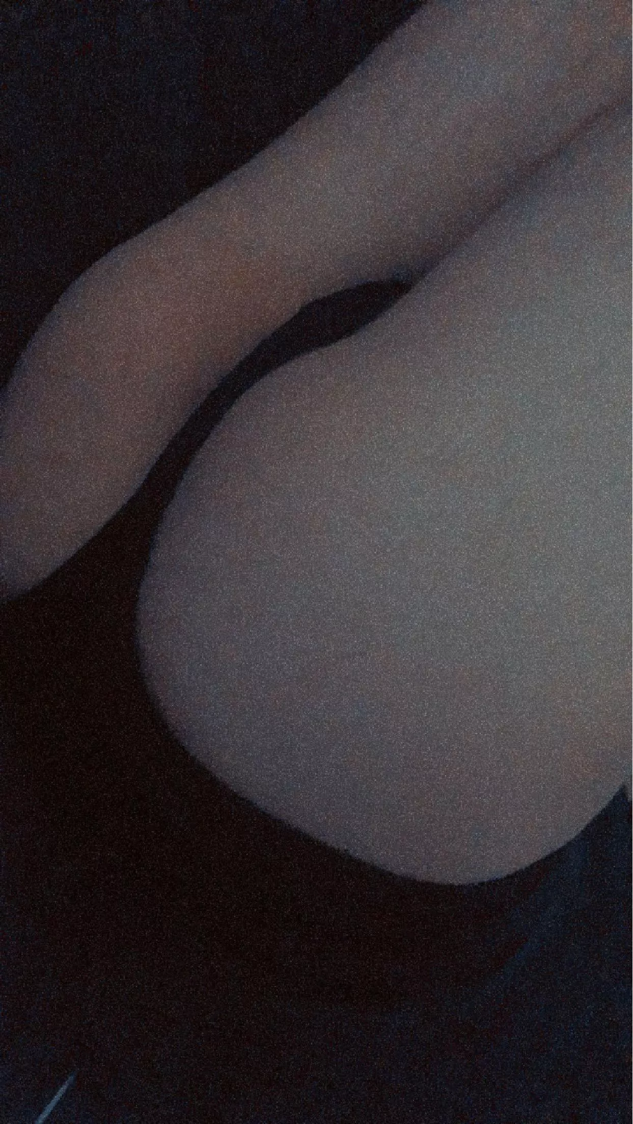 Hope you don’t mind my little bulge 🙈