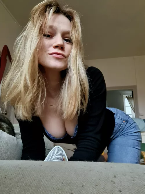 I want to sit next to you (F)