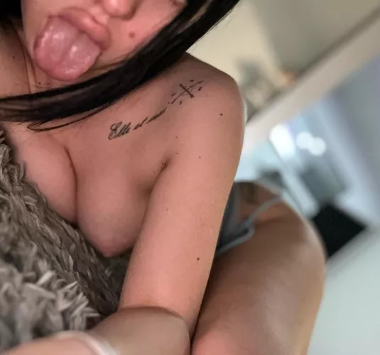 I'll give you a lick if you stay in bed whole day