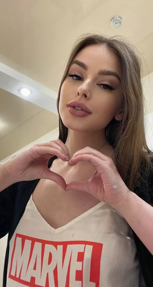 Just showing off my new manicure, what did you think