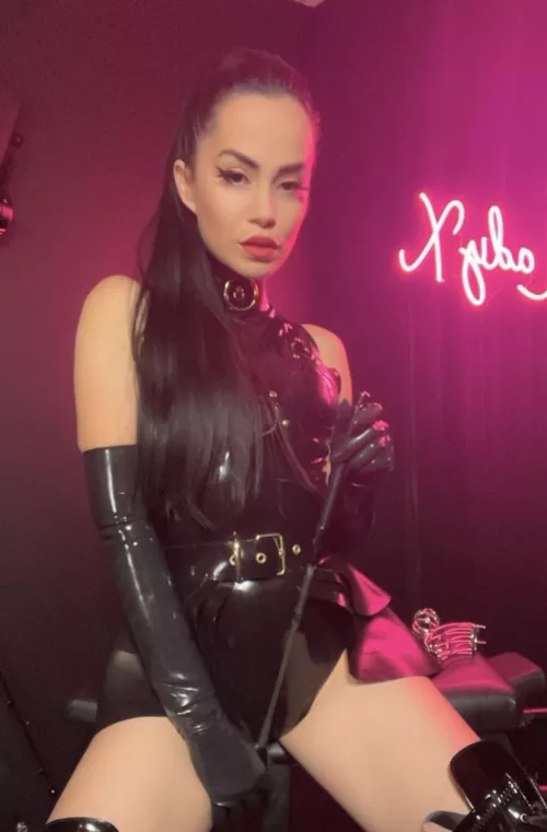 Keep eye contact as you slowly get down on your knees for me