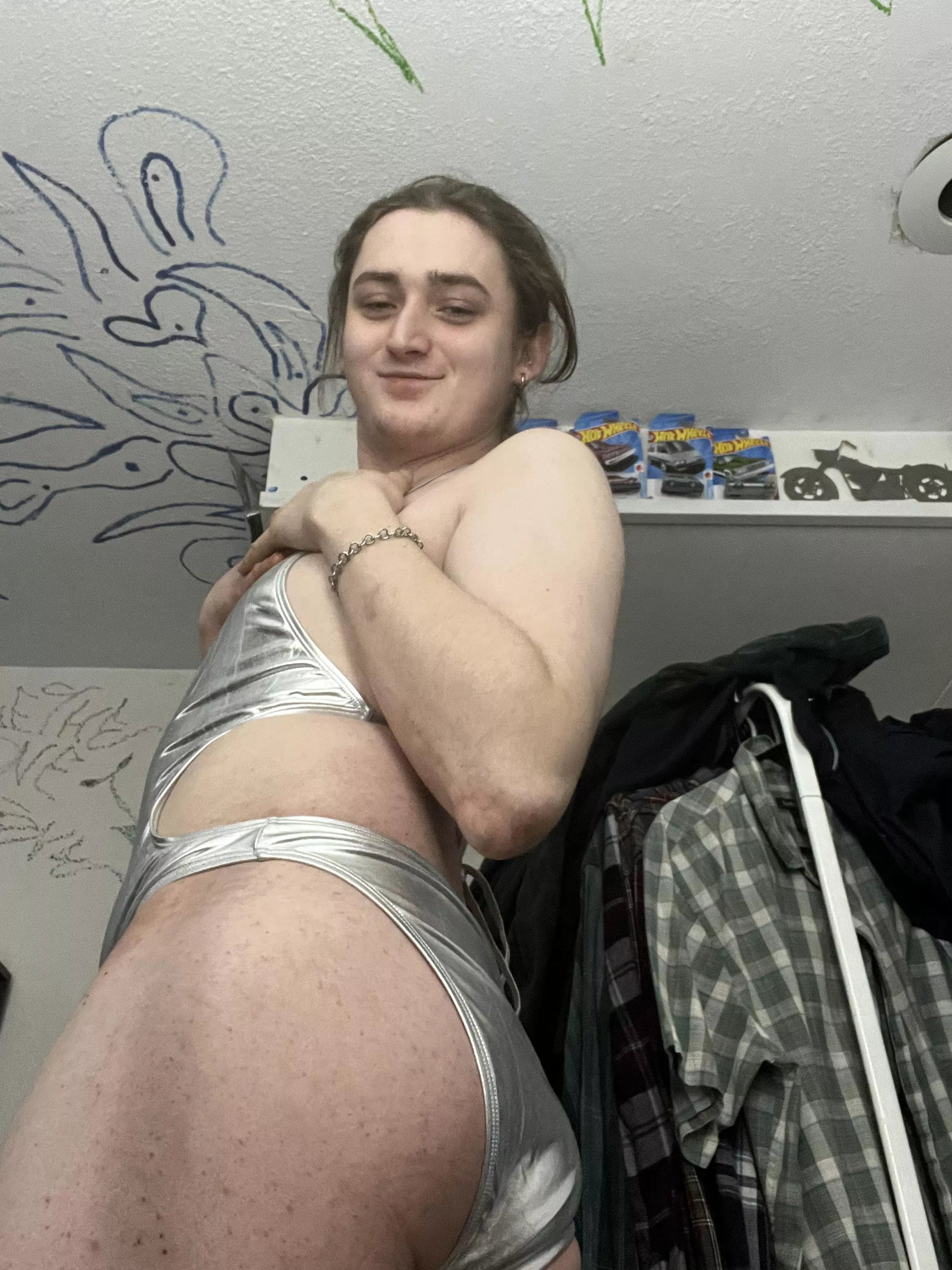 Love the new bodysuit 😻😻