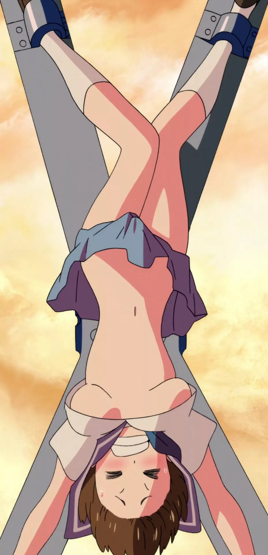 Mako is in a pinch! [Kill la Kill]