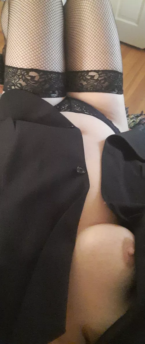 MILF Monday, anyone? 