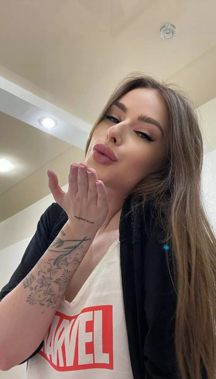 Play with my delicate, narrow pussy daddy