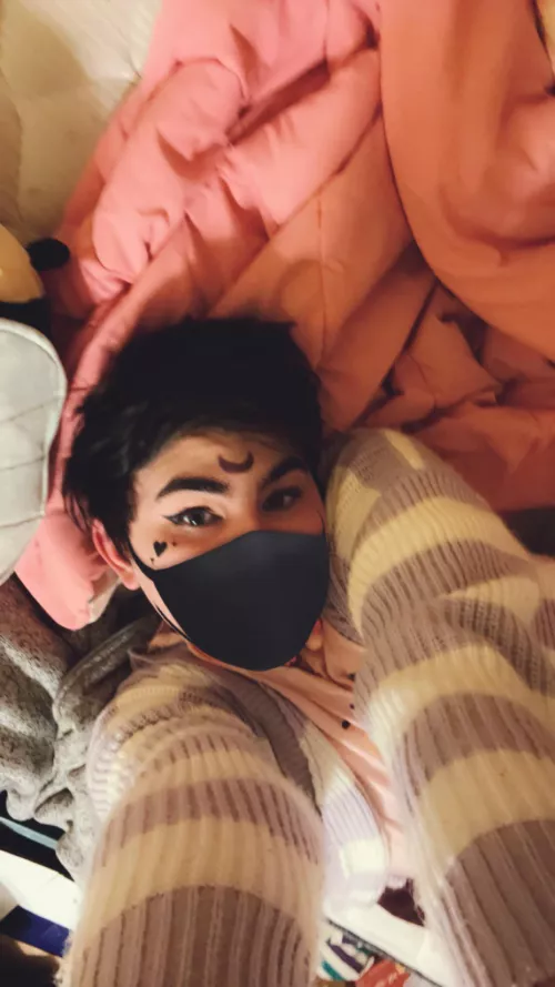 pov the spider on my cealing XD 