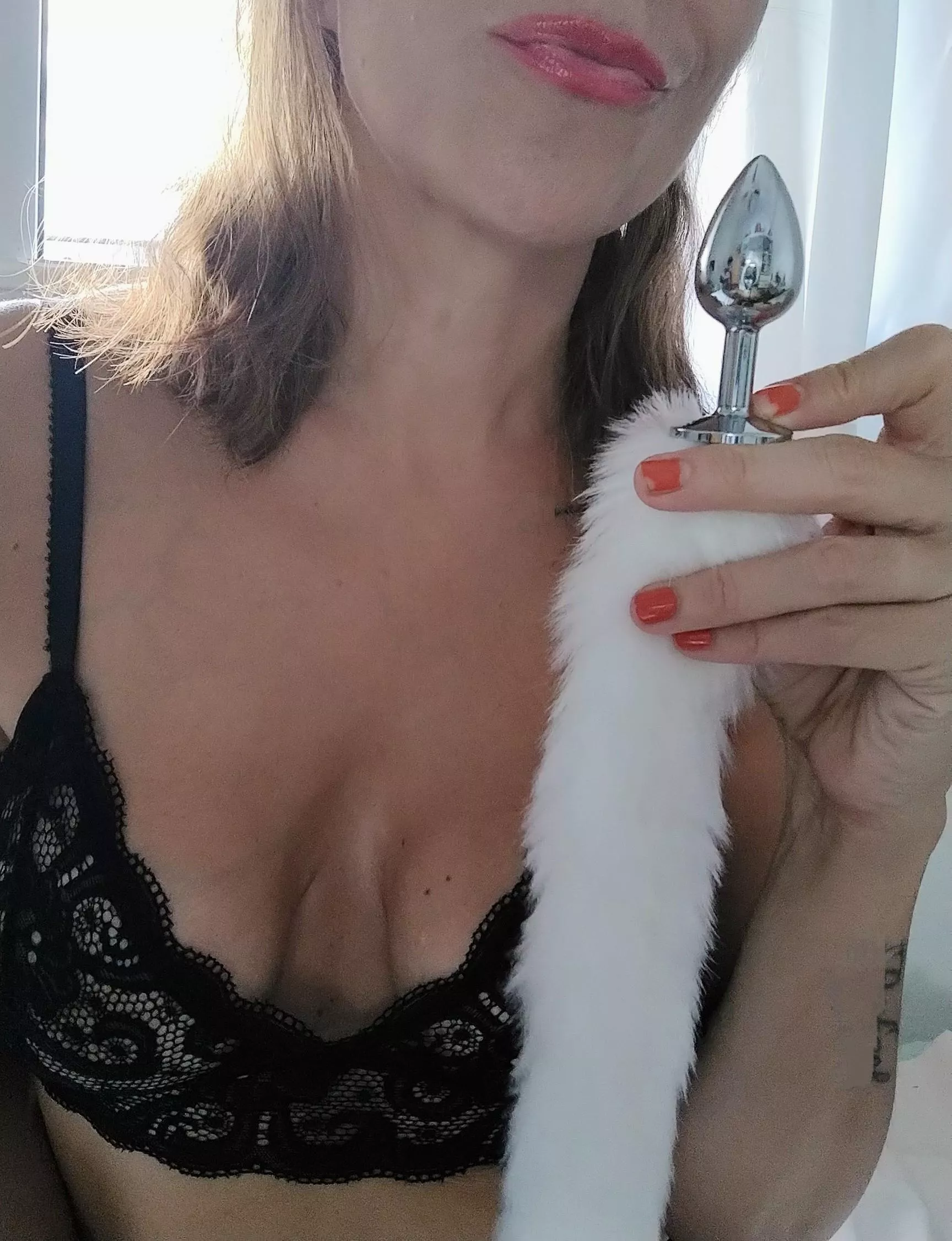 Put this in your ass and have it as a pet all day!!! It's my purpose today!!