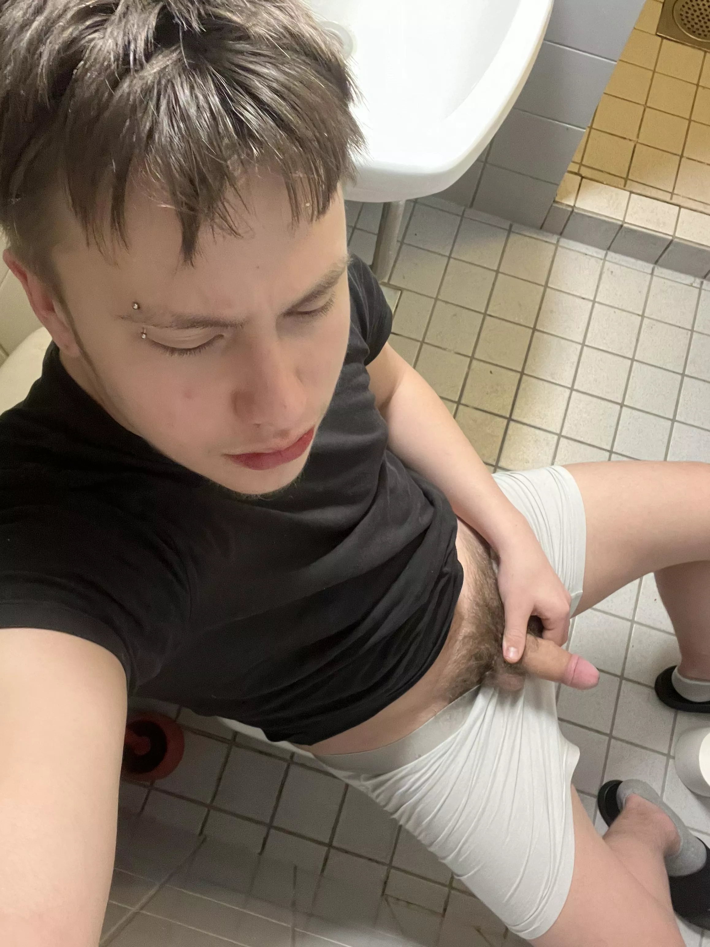 Say “YES” for all my nudes