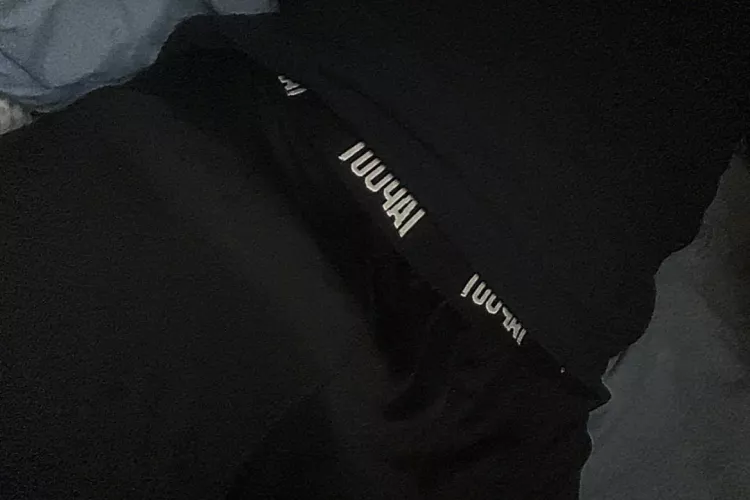 Take these off me pls 