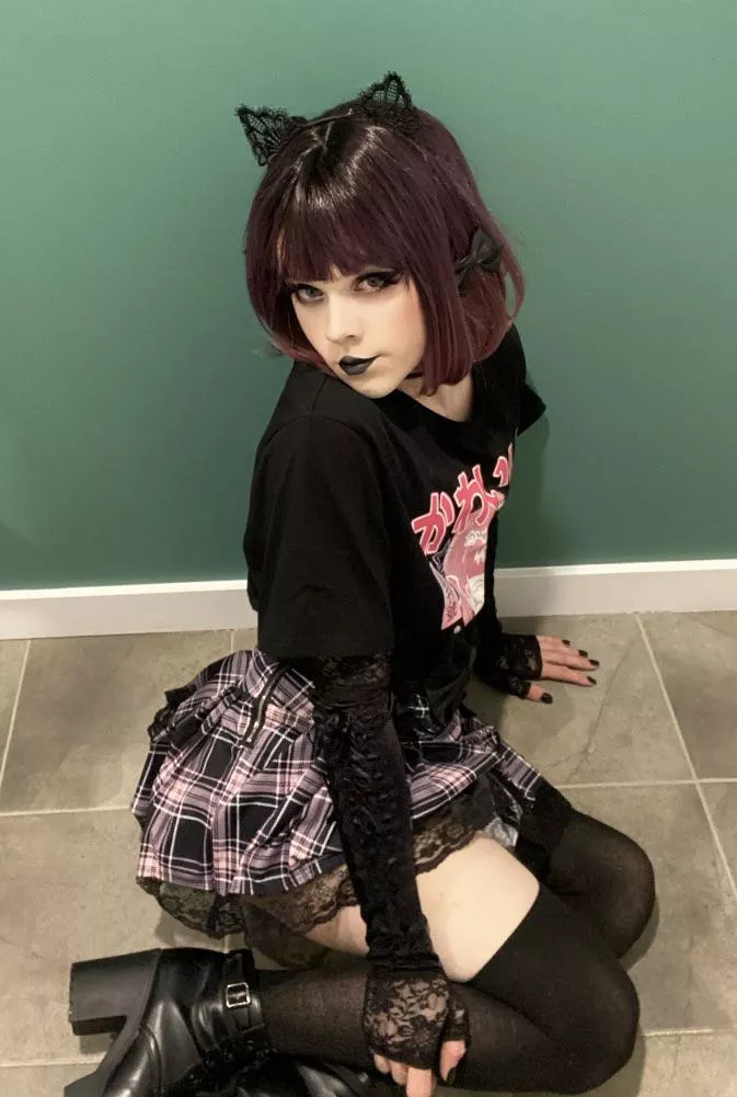 Thats what happens to boys that are 5'2