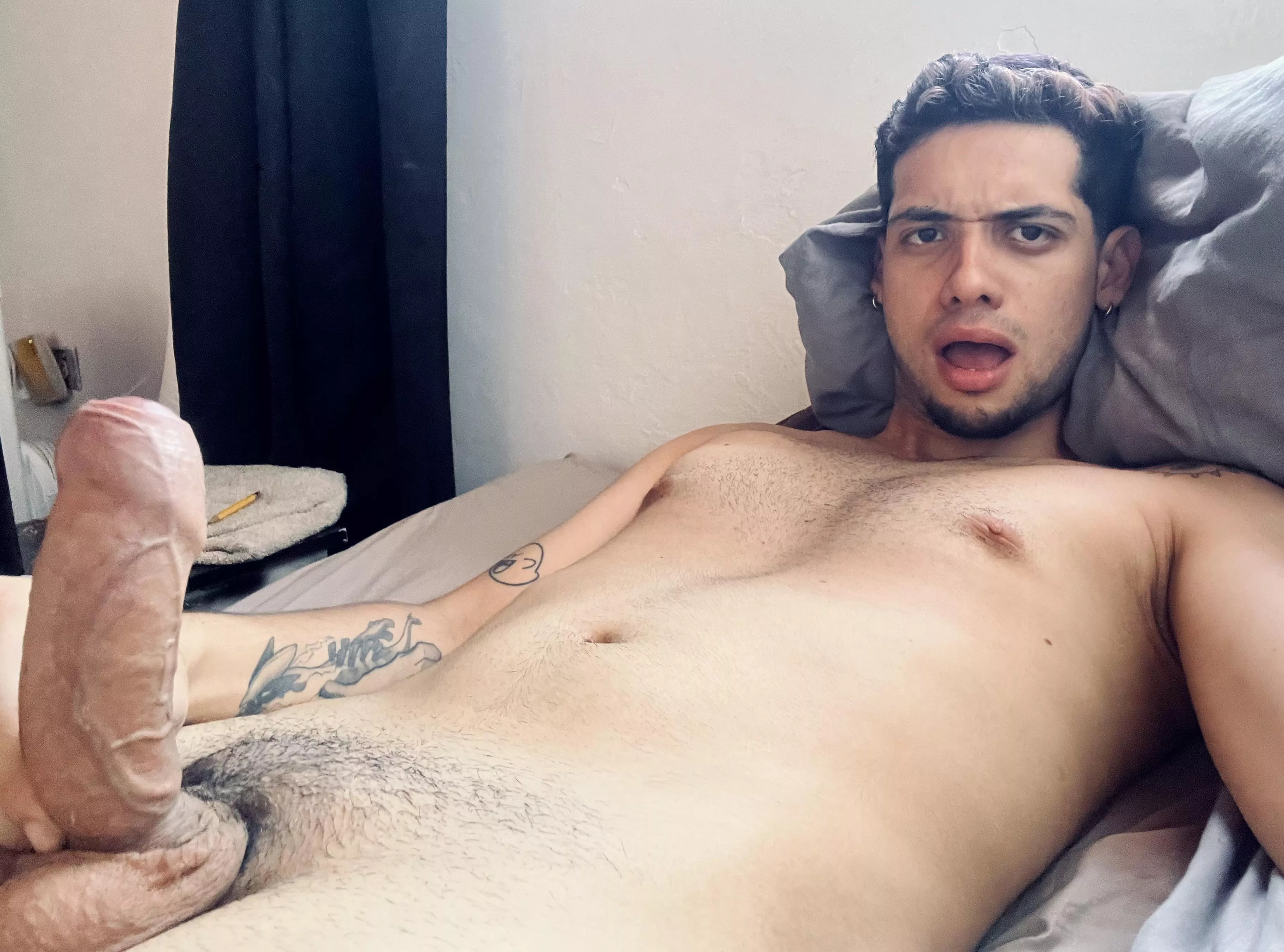 veiny, thick and uncut 🤤