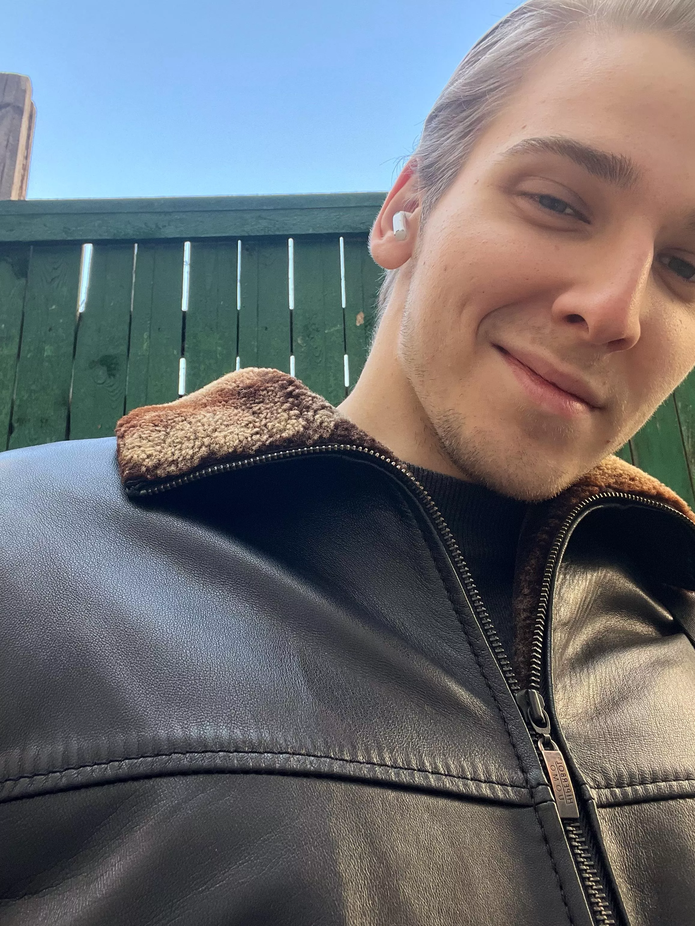 Wanna go for a walk with me, holding hands? <3