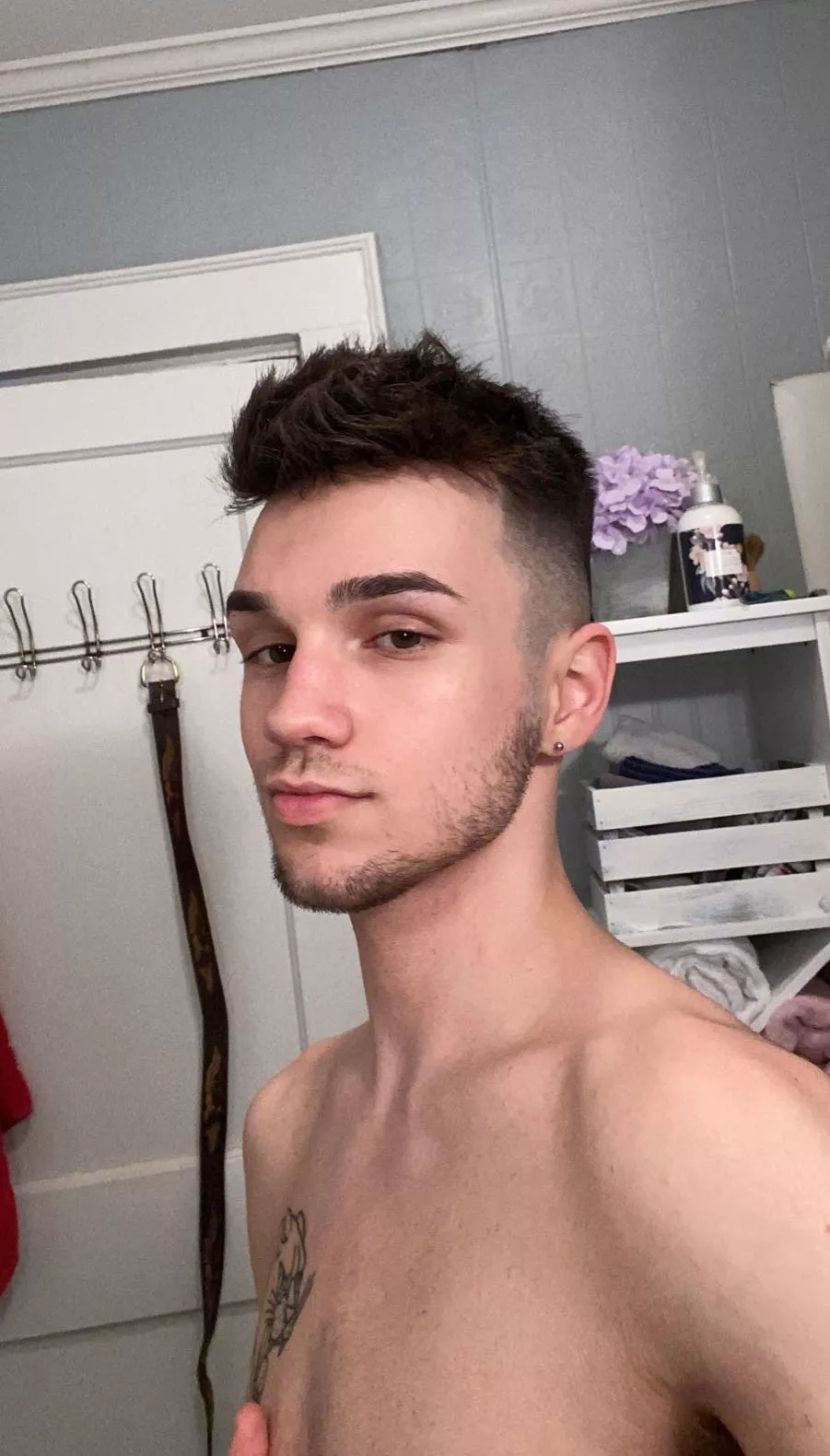 Wanted to be advneturous so I'm stepping out of my comfort zone ? So hi!