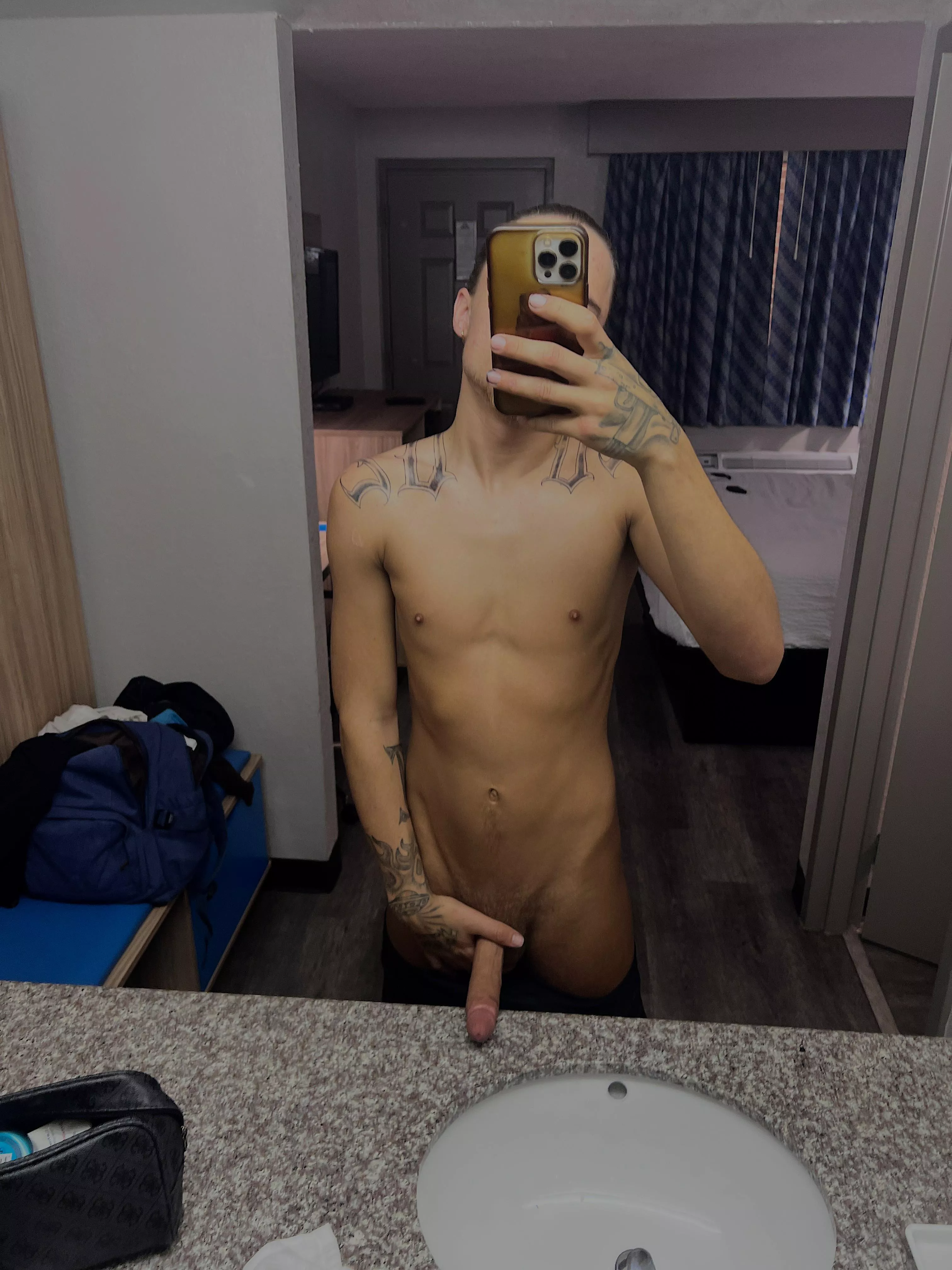 21m hotel horny
