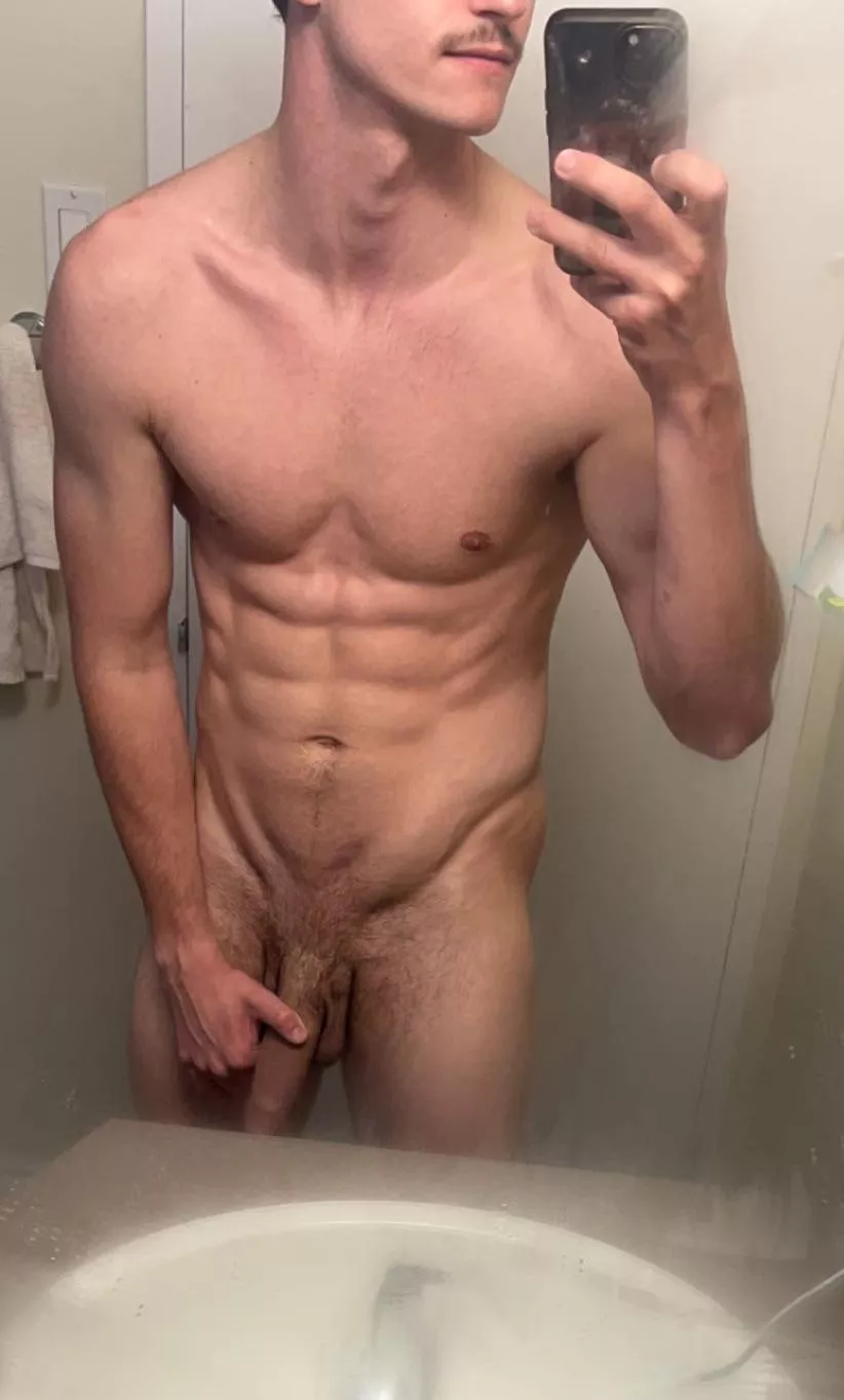 23 from Canada. be fit+ and 18-30+ snap is nickswann11 