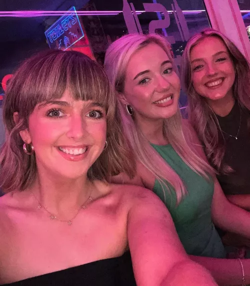 [3] which of my friends girlfriends are you fucking?