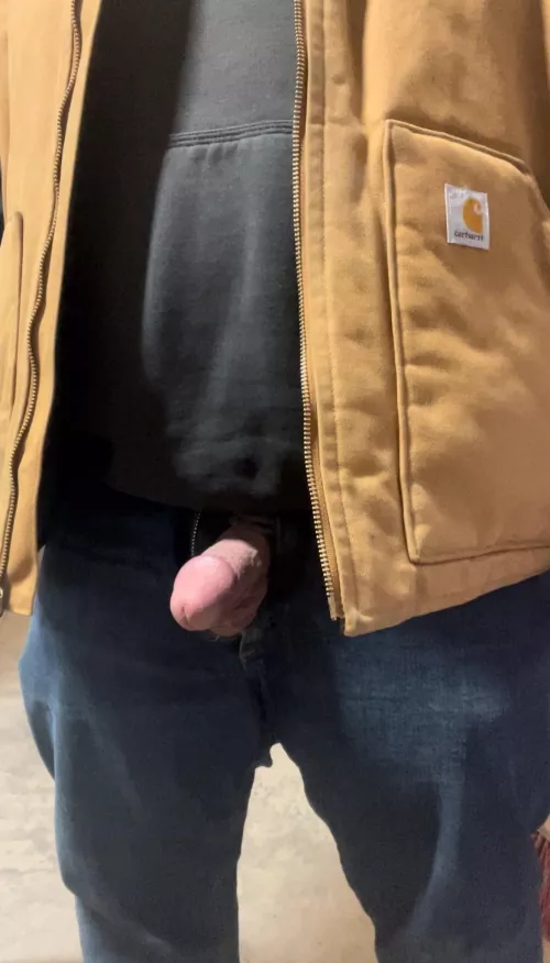 (40) I’m thinking about making this the mandatory dress code for the jobsite🐻