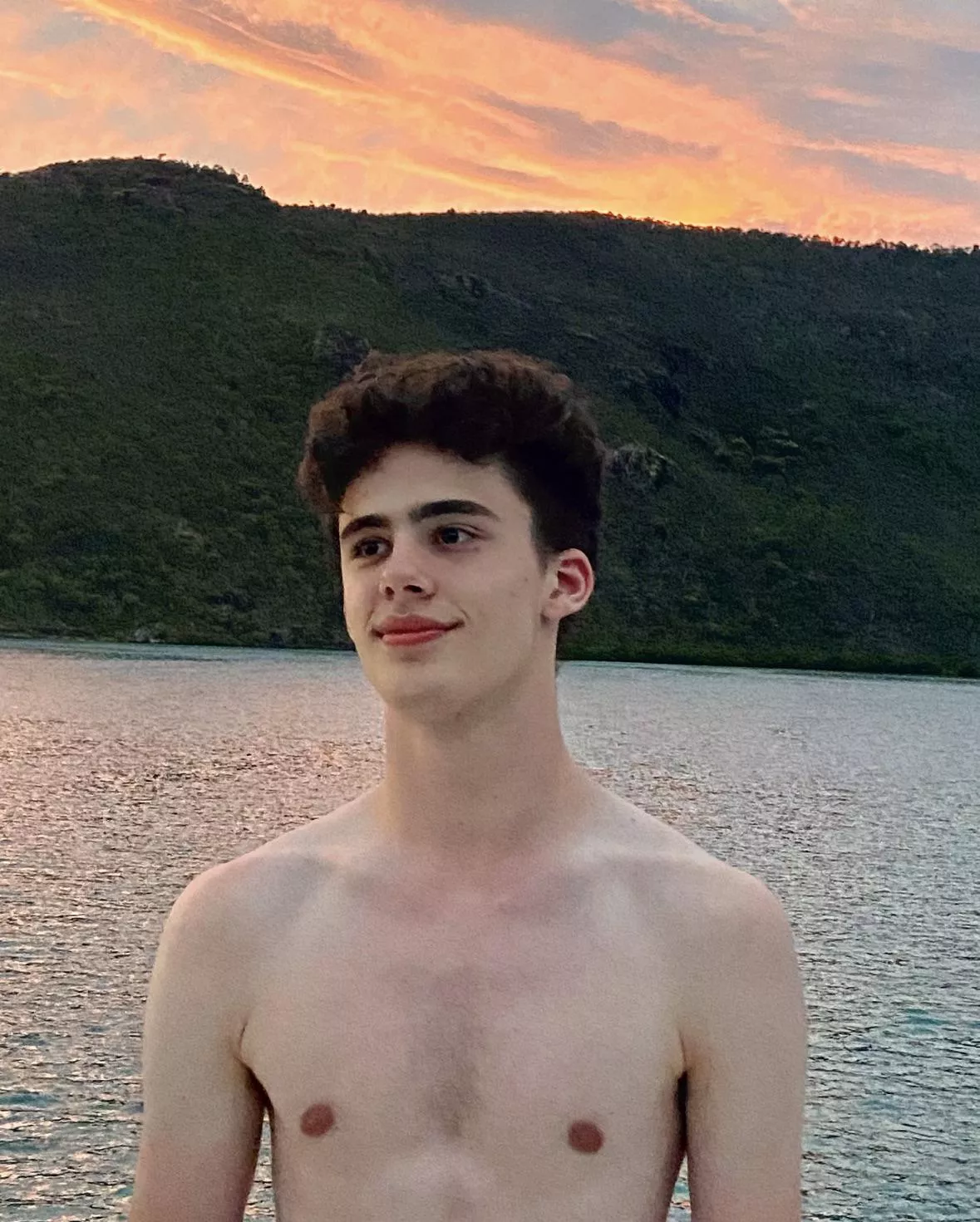 A little boat trip. Somebody wanna come with me next time? A little boat trip. Somebody wanna come with me next time?